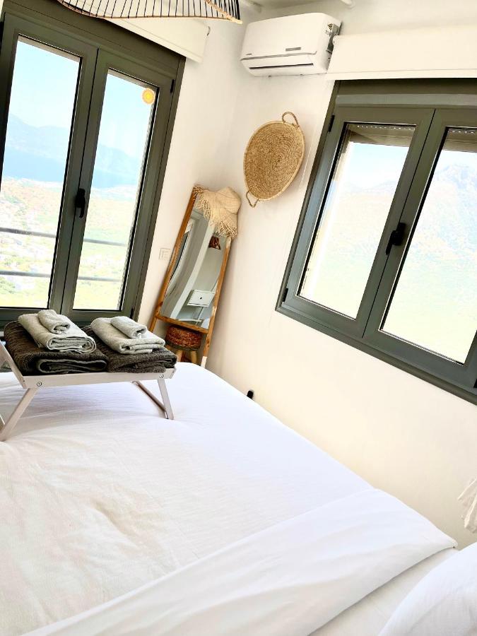 Villa Estee, Luxury Villa With Private Infinity Pool And Jacuzzi Элунда Экстерьер фото