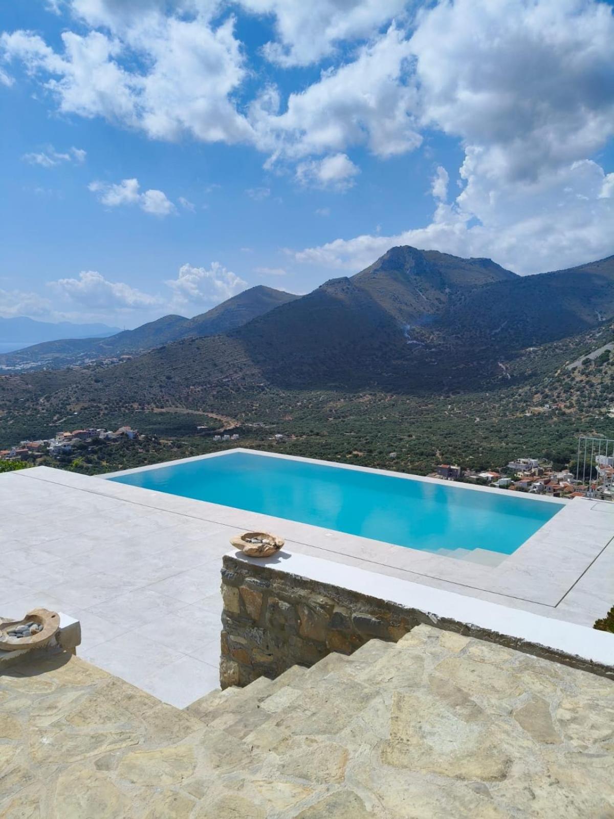 Villa Estee, Luxury Villa With Private Infinity Pool And Jacuzzi Элунда Экстерьер фото