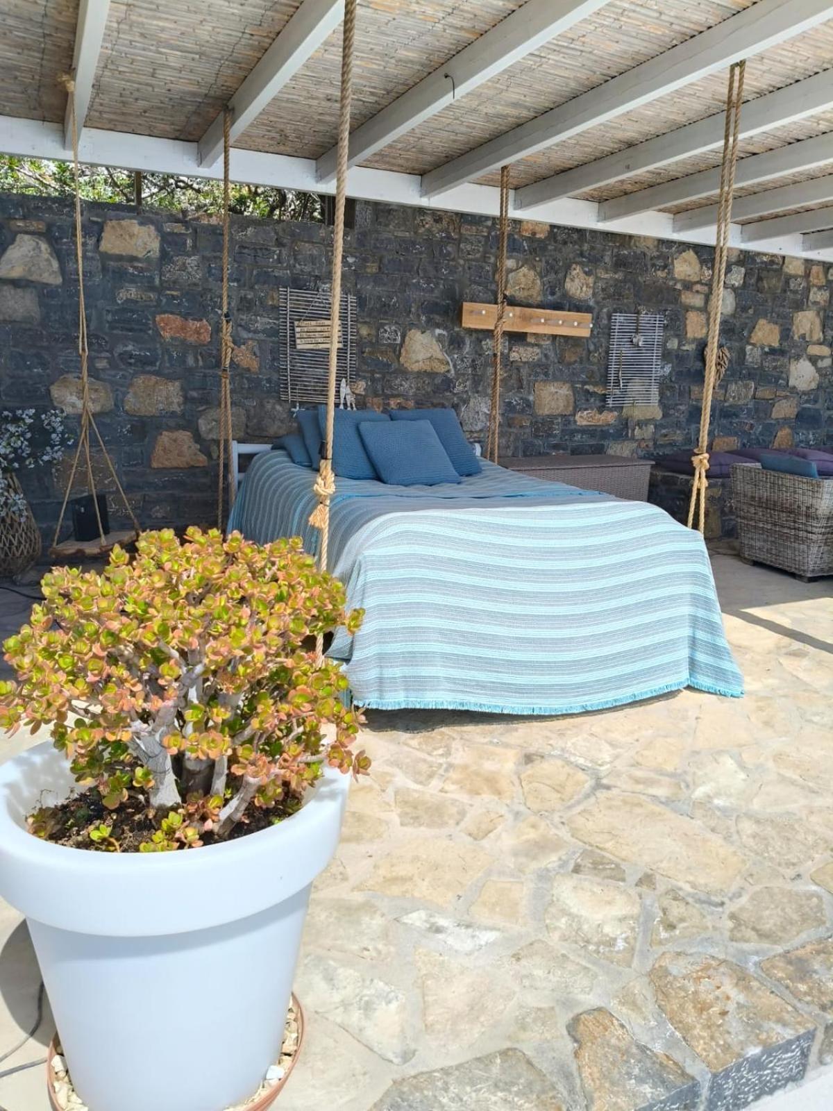 Villa Estee, Luxury Villa With Private Infinity Pool And Jacuzzi Элунда Экстерьер фото