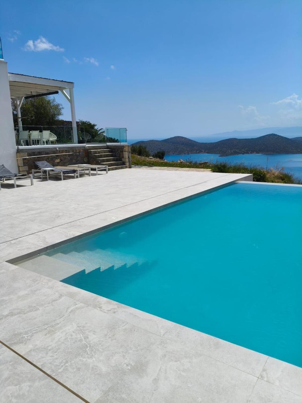 Villa Estee, Luxury Villa With Private Infinity Pool And Jacuzzi Элунда Экстерьер фото