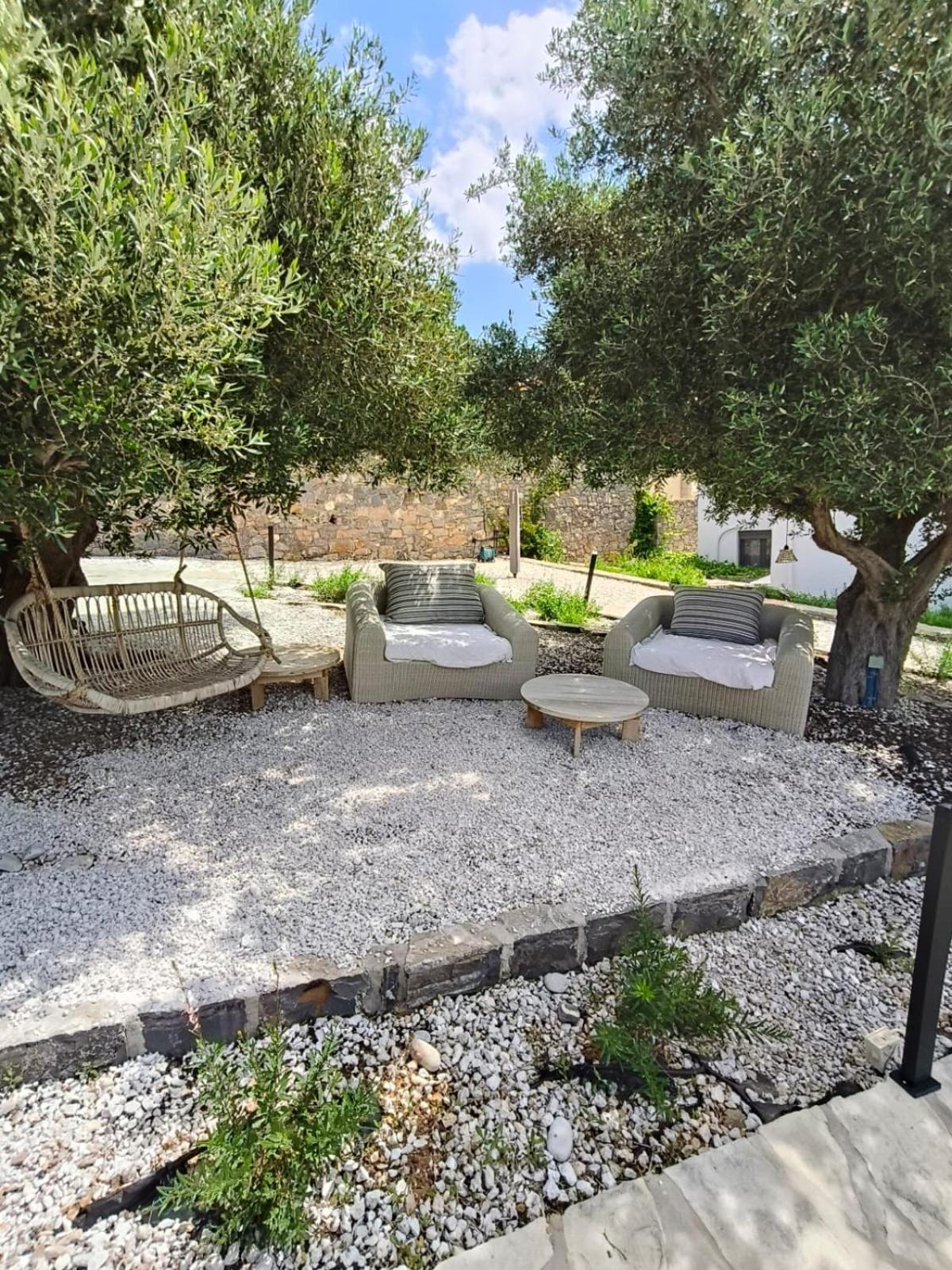 Villa Estee, Luxury Villa With Private Infinity Pool And Jacuzzi Элунда Экстерьер фото